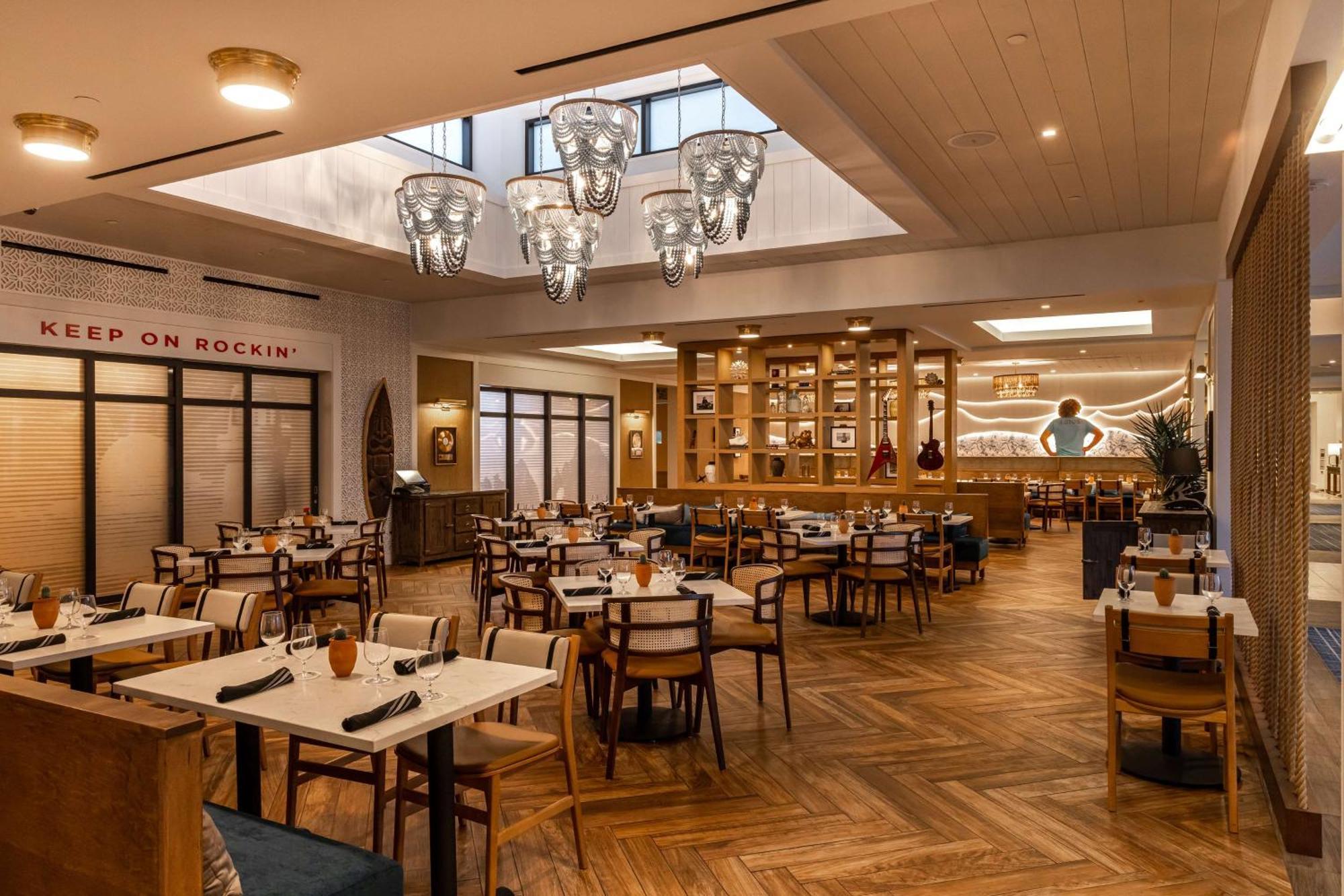 האנטינגטון ביץ' The Waterfront Beach Resort, A Hilton Hotel מראה חיצוני תמונה