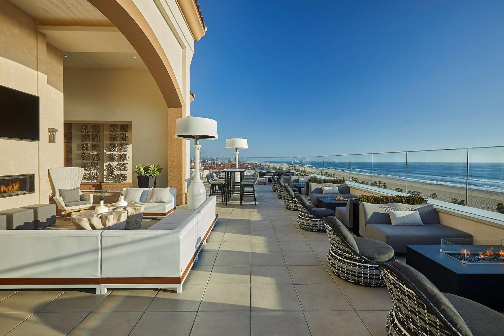 האנטינגטון ביץ' The Waterfront Beach Resort, A Hilton Hotel מראה חיצוני תמונה