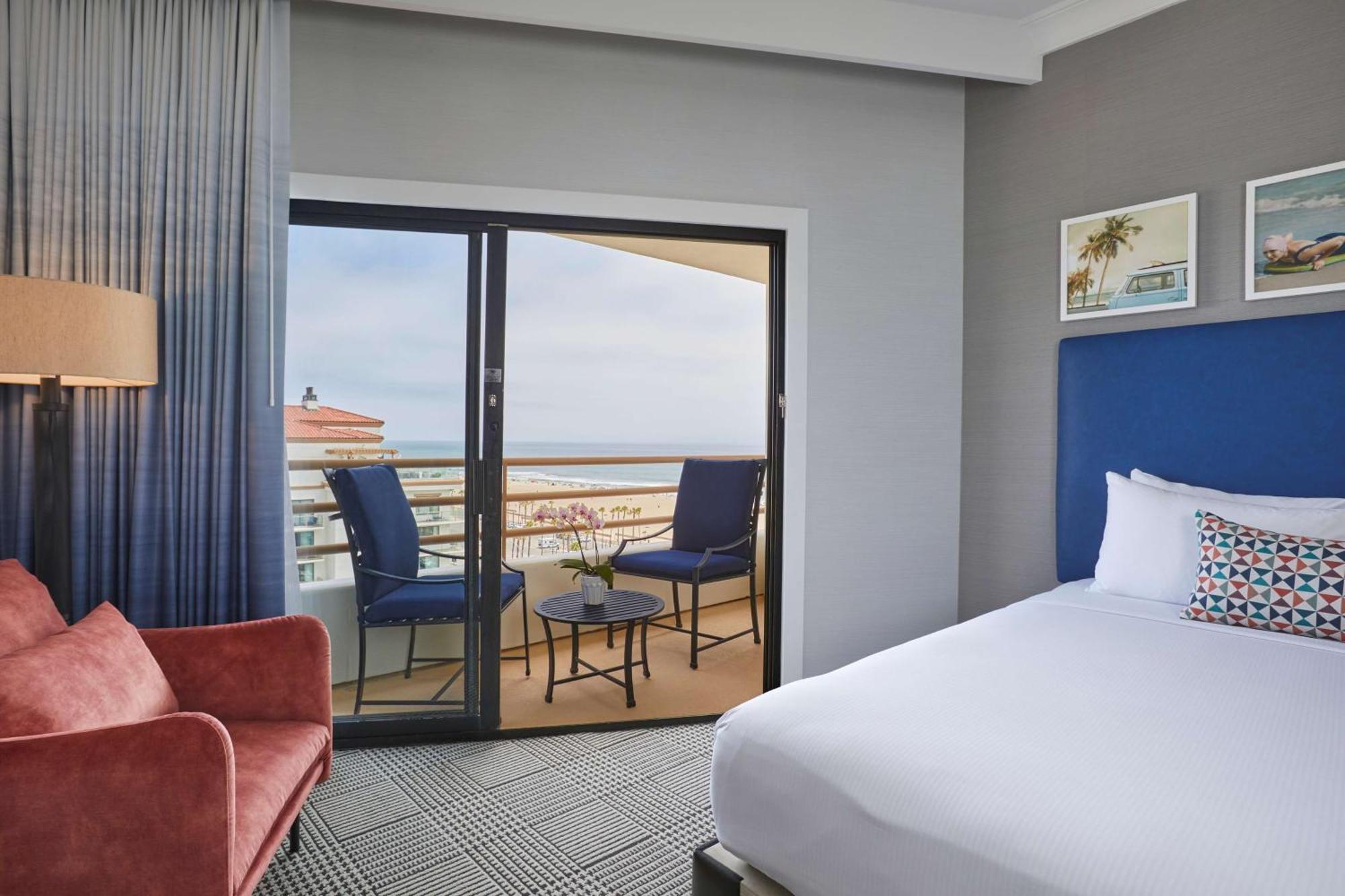 האנטינגטון ביץ' The Waterfront Beach Resort, A Hilton Hotel מראה חיצוני תמונה