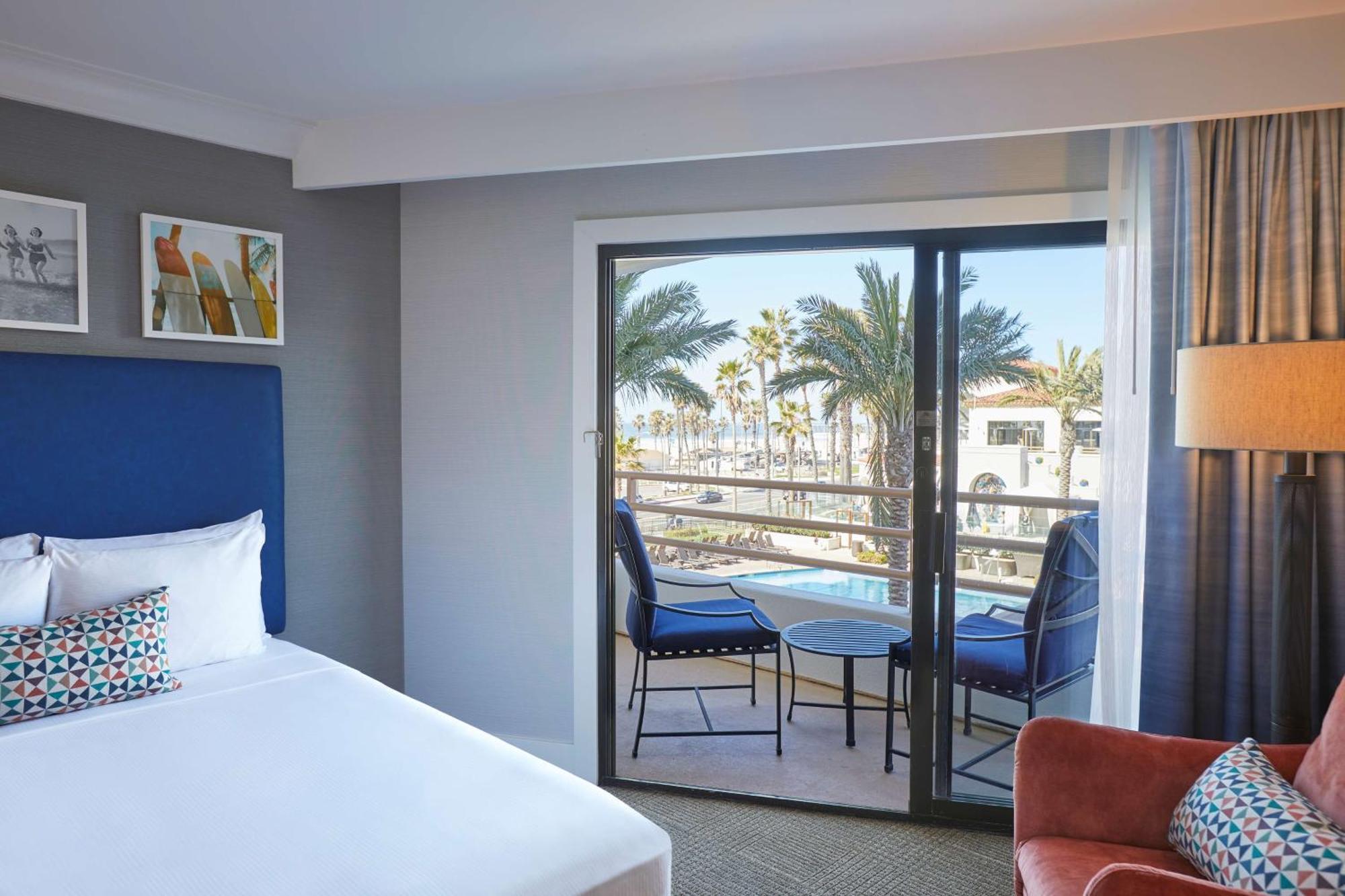 האנטינגטון ביץ' The Waterfront Beach Resort, A Hilton Hotel מראה חיצוני תמונה