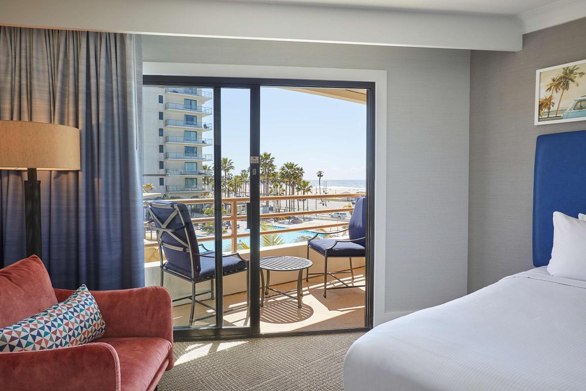 האנטינגטון ביץ' The Waterfront Beach Resort, A Hilton Hotel מראה חיצוני תמונה