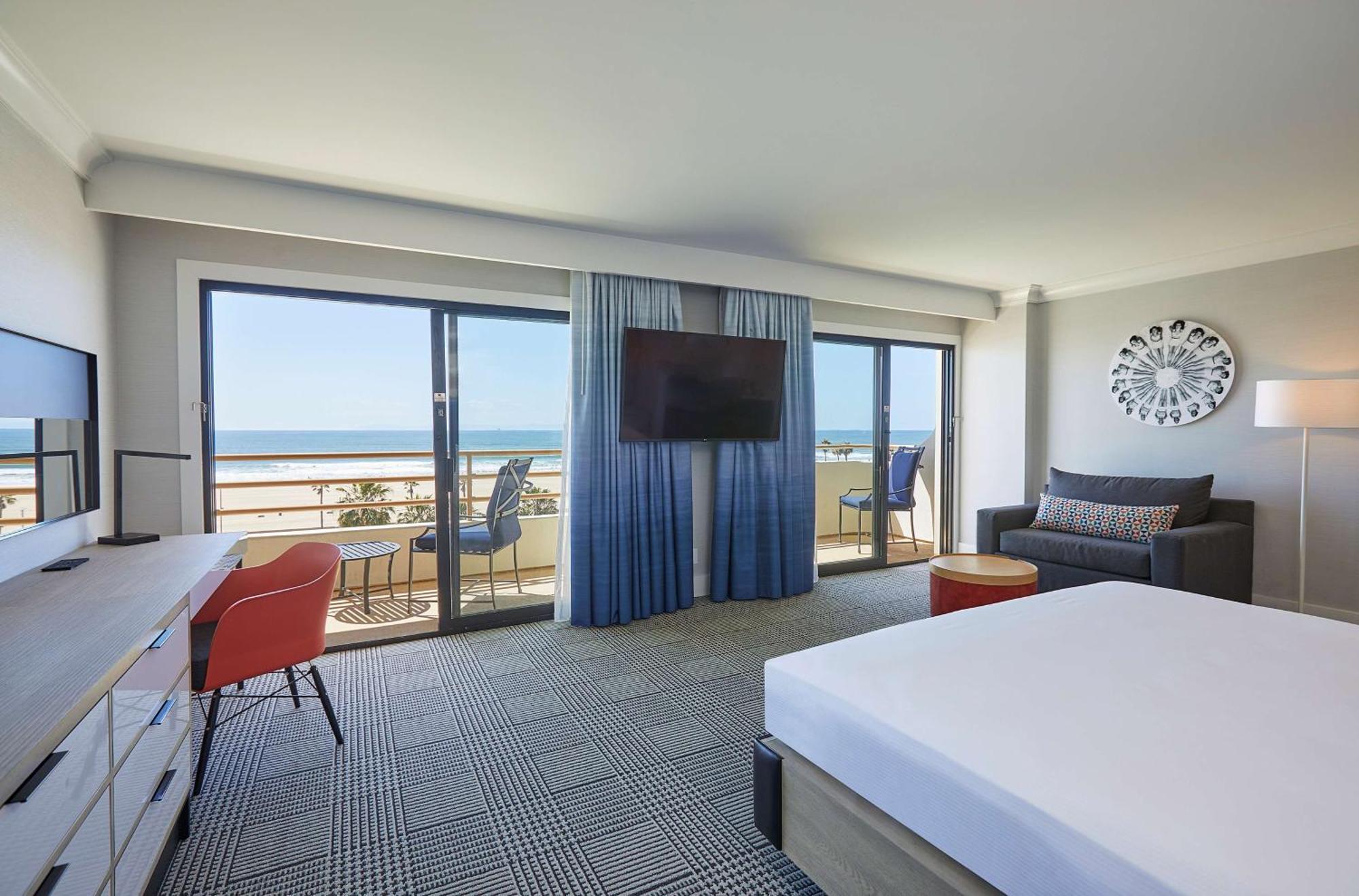 האנטינגטון ביץ' The Waterfront Beach Resort, A Hilton Hotel מראה חיצוני תמונה