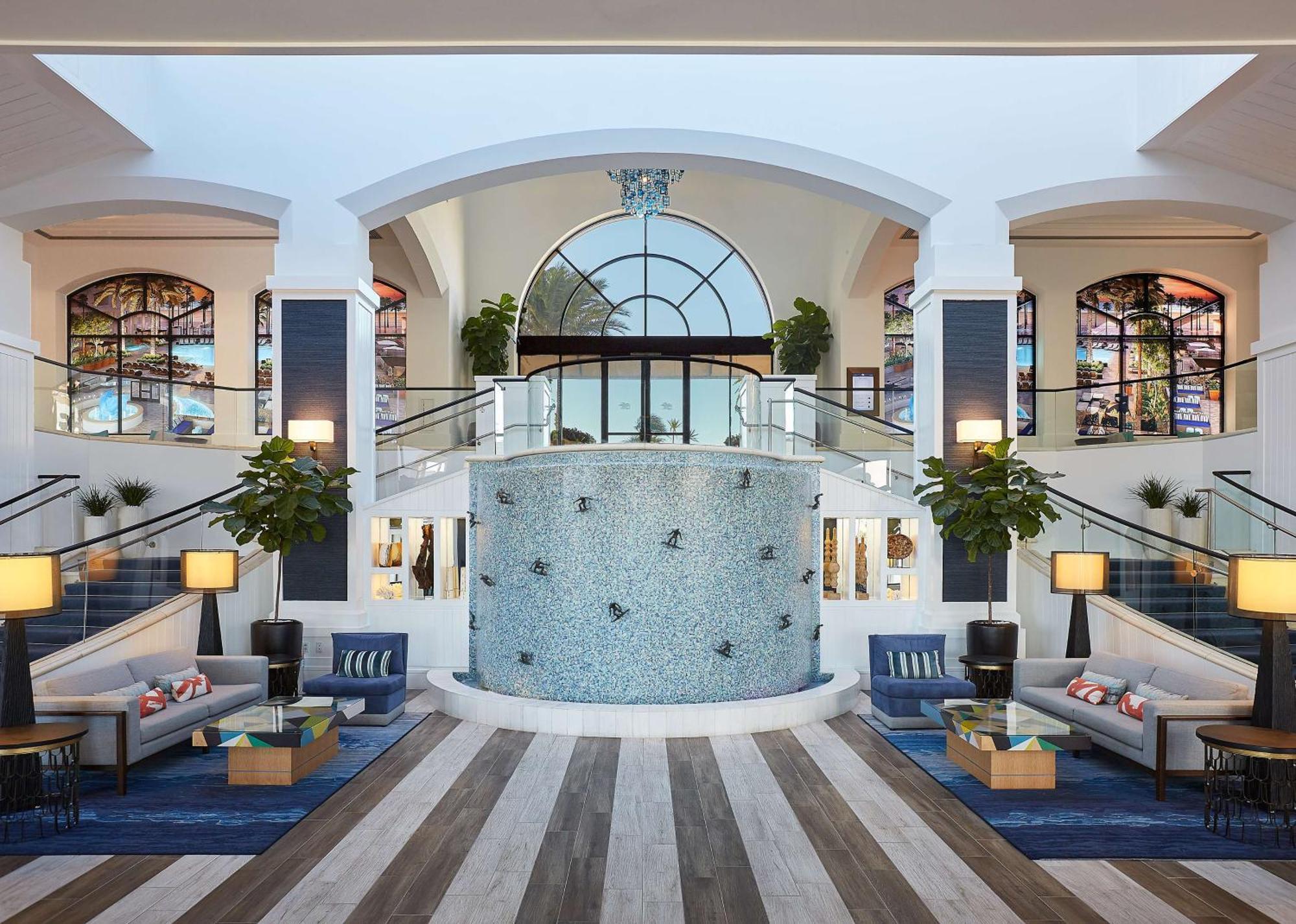 האנטינגטון ביץ' The Waterfront Beach Resort, A Hilton Hotel מראה חיצוני תמונה